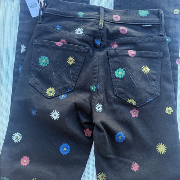 NWT $218 Black Mother The Insider Flood Fresh As A Daisy Jeans 24 - Picture 11 of 16